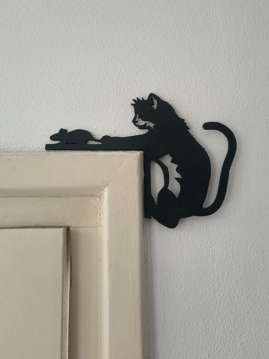 Katzen Türrahmendekoration - Katze mit Maus