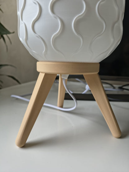 Moderne Scandinavische tafellamp met golvend patroon – minimalistisch design - perfect voor in een Scandinavisch of japandi interieur