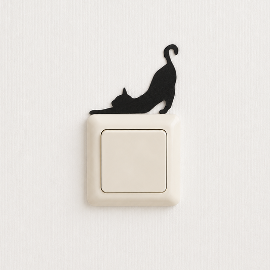 Katzen Lichtschalter Dekoration – streckende Katze